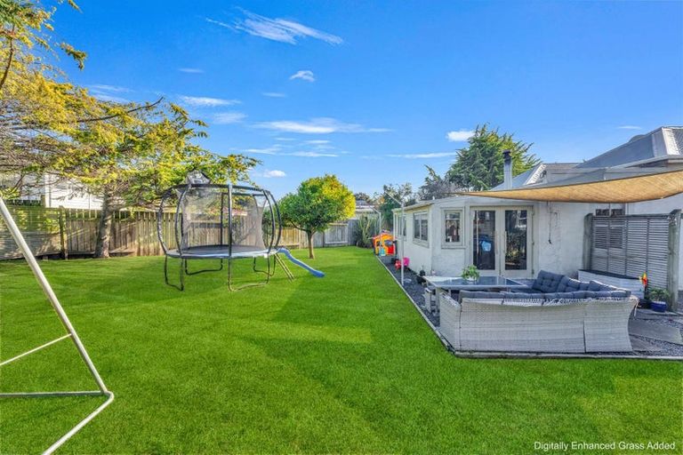 Photo of property in 57 Carlton Avenue, Gonville, Whanganui, 4501