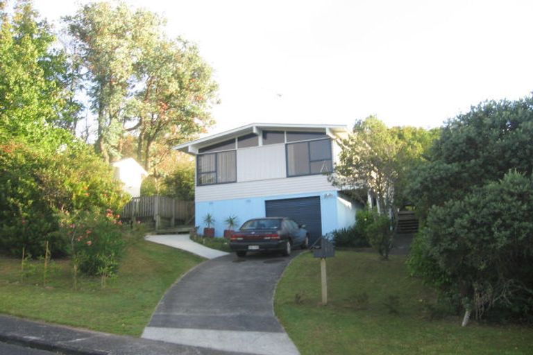 Photo of property in 21 Orton Street, Glenfield, Auckland, 0627