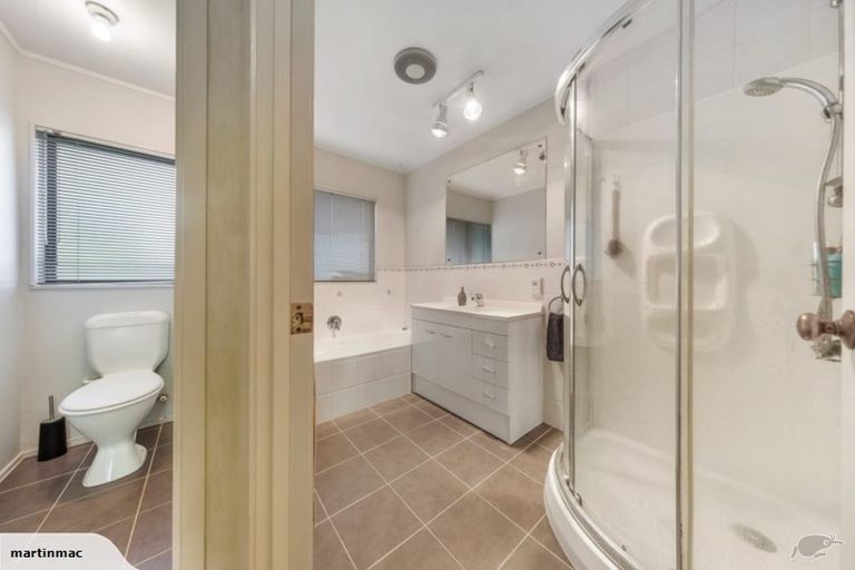 Photo of property in 1/79 Aberfeldy Avenue, Highland Park, Auckland, 2010