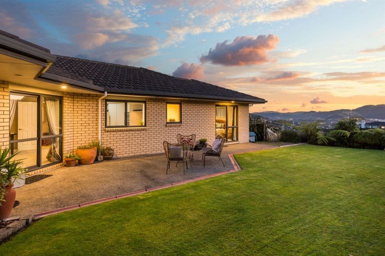 Photo of property in 48 Kahurangi Heights, Aotea, Porirua, 5024