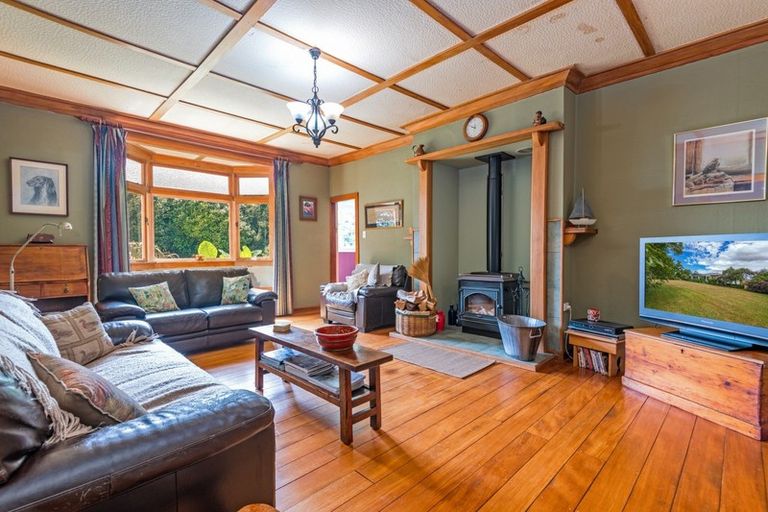 Photo of property in 517 Leedstown Road, Hunterville, Marton, 4787