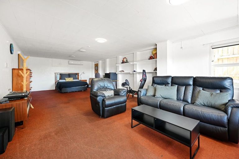 Photo of property in 43 Hillcrest Road, Hillcrest, Hamilton, 3216