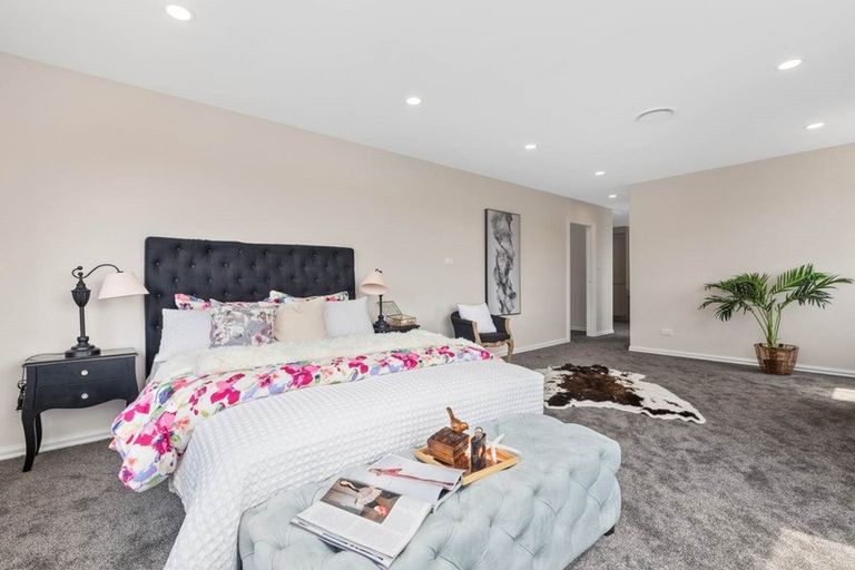 Photo of property in 3 May Potter Close, Oteha, Auckland, 0632