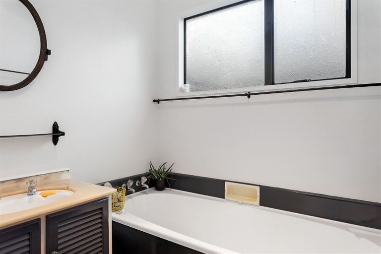 Photo of property in 19 Pensacola Crescent, Broomfield, Christchurch, 8042