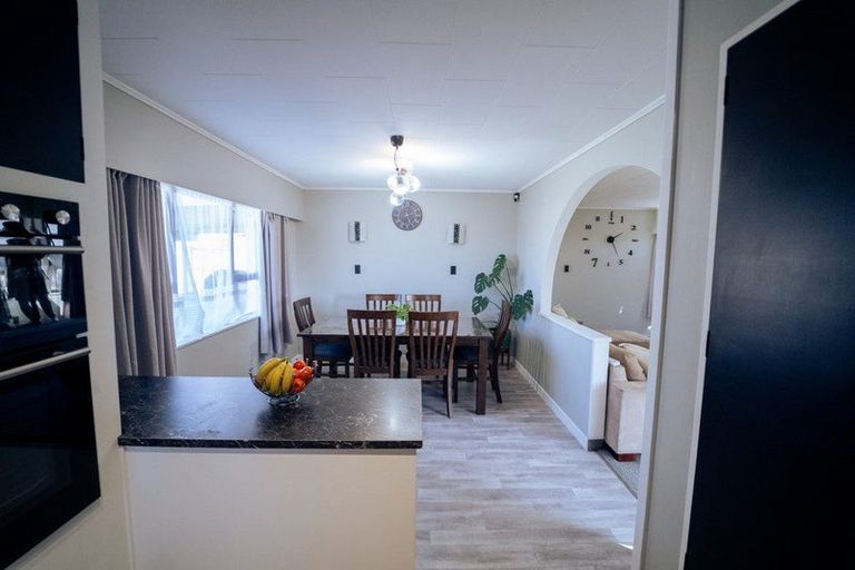 Photo of property in 243 Flaxmere Avenue, Flaxmere, Hastings, 4120