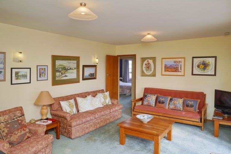 Photo of property in 10 Seadown Crescent, Amberley, 7410