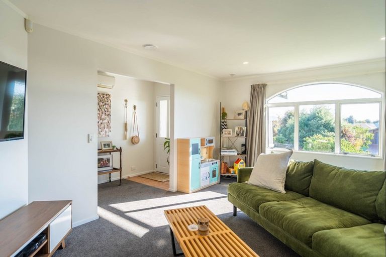 Photo of property in 137 Realm Drive, Paraparaumu, 5032