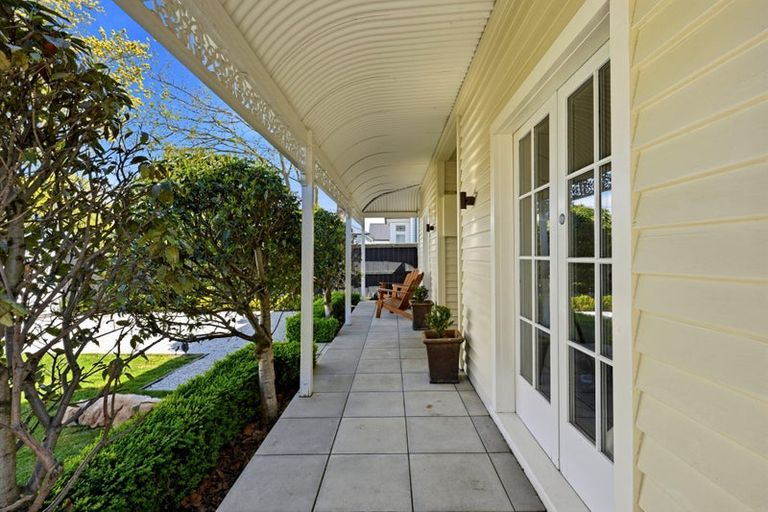 Photo of property in 33 Hawkesbury Avenue, St Albans, Christchurch, 8014