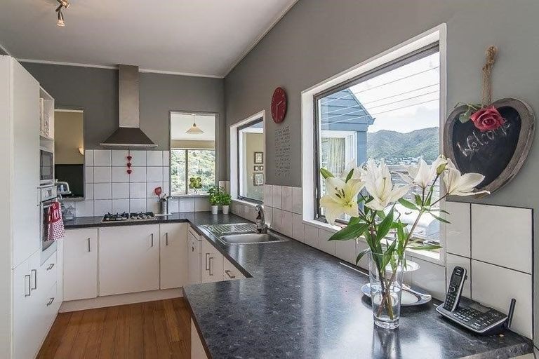 Photo of property in 14 Perth Street, Ngaio, Wellington, 6035