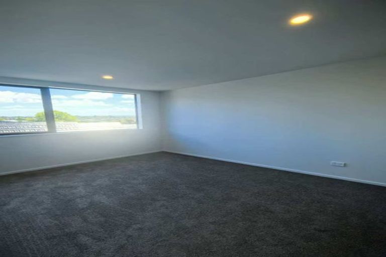 Photo of property in 16 Clementine Place, Bucklands Beach, 2014