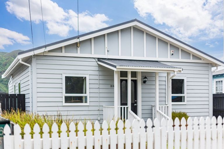 Photo of property in 104 Randwick Road, Moera, Lower Hutt, 5010