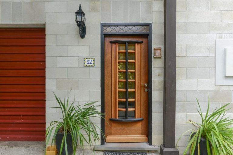 Photo of property in 82 Tauroa Road, Havelock North, 4130