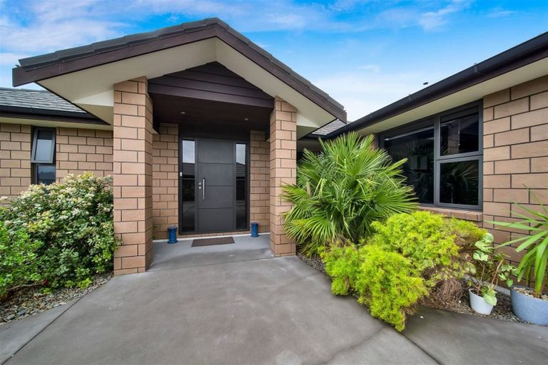 Photo of property in 15 Wentworth Lane, Waiwhakaiho, New Plymouth, 4312