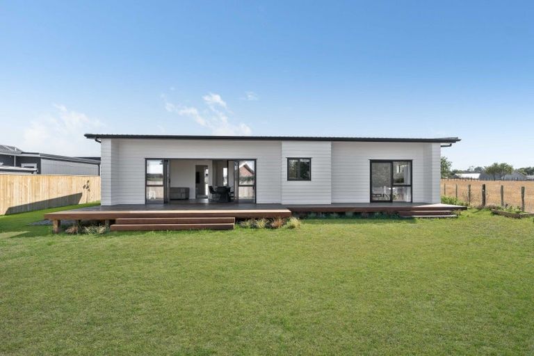 Photo of property in 21 Coralie Place, Lansdowne, Masterton, 5810