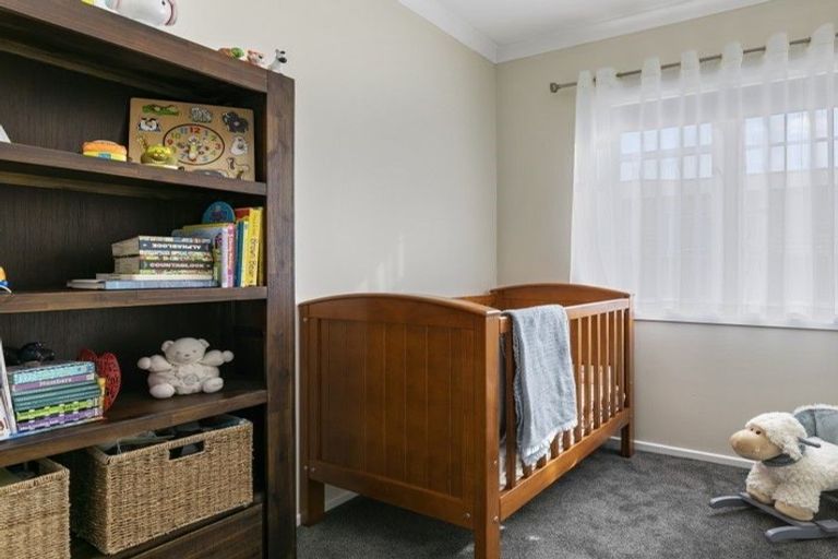 Photo of property in 3 Garden Road, Avalon, Lower Hutt, 5011