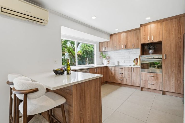 Photo of property in 10 Highgate Place, Somerville, Auckland, 2014