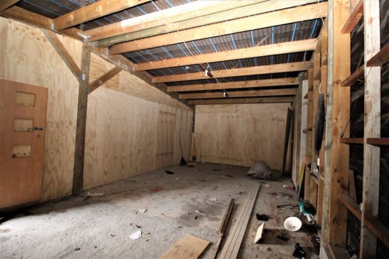 Photo of property in 1 Richardson Street, Woodville, 4920