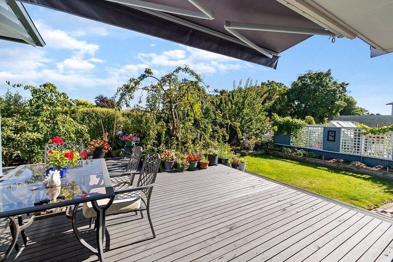 Photo of property in 12 Parsonage Road, Waimate, 7924