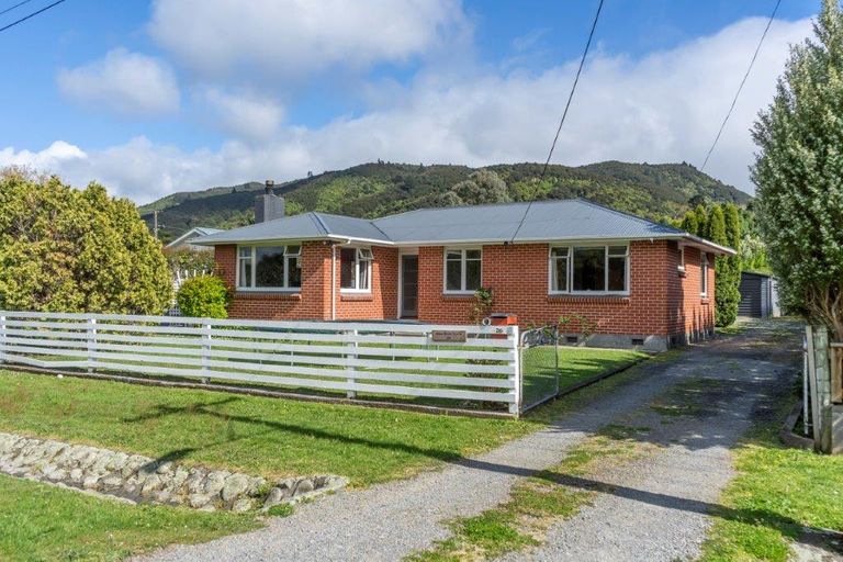Photo of property in 26 Renall Street, Featherston, 5710