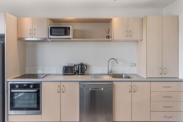 Photo of property in 2/54 Champion Street, Edgeware, Christchurch, 8013