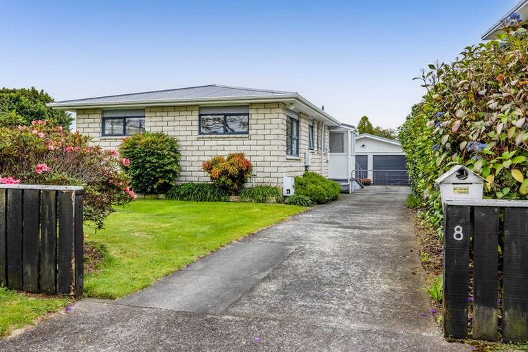 Photo of property in 8 Kowhai Street, Strandon, New Plymouth, 4312