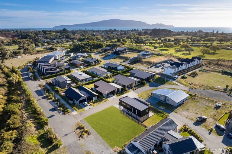 Photo of property in 2 Mirek Street, Waikanae, 5036