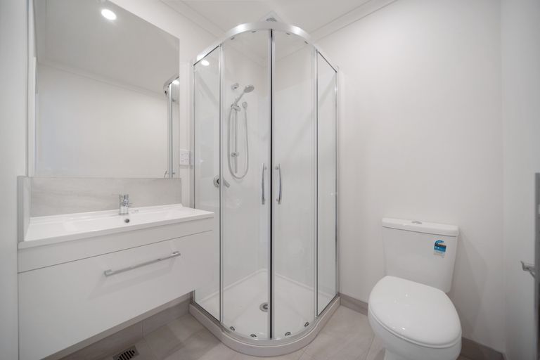 Photo of property in 5 Settlement Road, Papakura, 2110