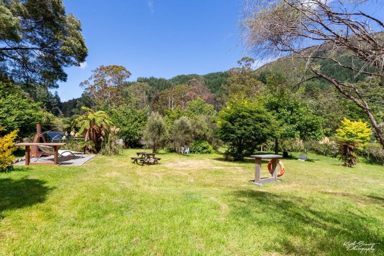 Photo of property in 1721a Akatarawa Road, Akatarawa Valley, Upper Hutt, 5372