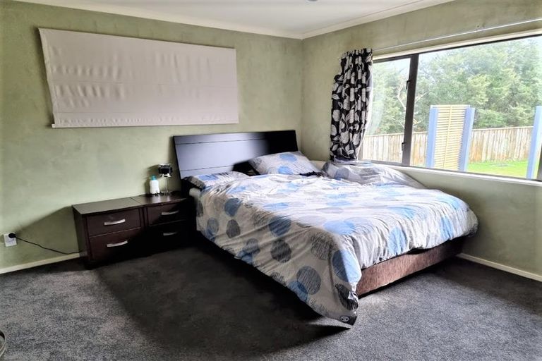 Photo of property in 16 Ormrod Grove, Riverstone Terraces, Upper Hutt, 5018