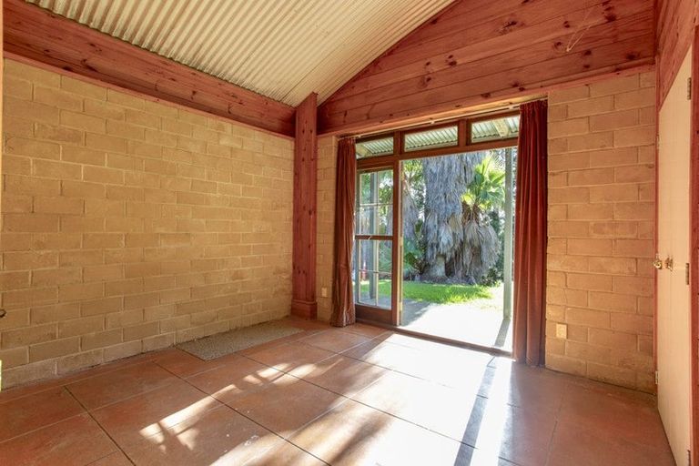 Photo of property in 1812 Kaipara Coast Highway, Kaukapakapa, 0984