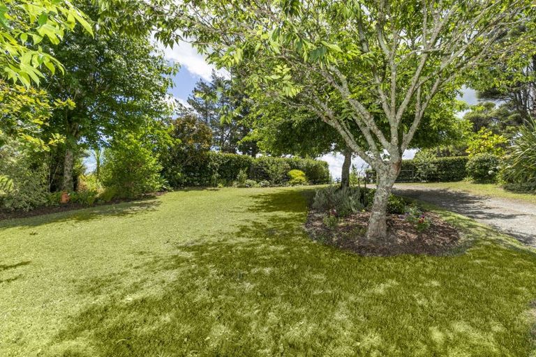 Photo of property in 3 West Road, Kaukapakapa, 0873