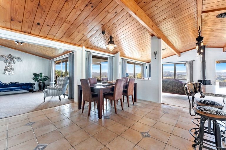 Photo of property in 84 Brick Bay Drive, Sandspit, Warkworth, 0982