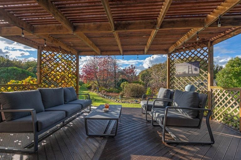 Photo of property in 840 Makerua Road, Tokomaru, Palmerston North, 4474