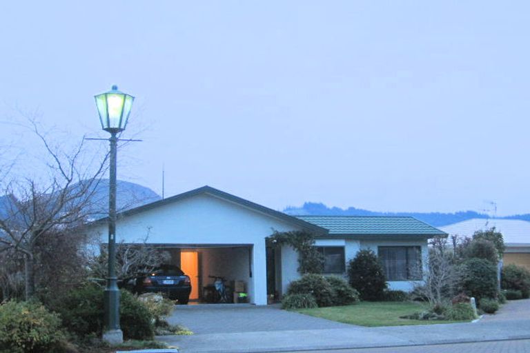 Photo of property in 16 Sloane Place, Taradale, Napier, 4112