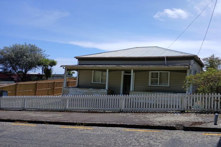 Photo of property in 43 Chapel Street, Greymouth, 7805