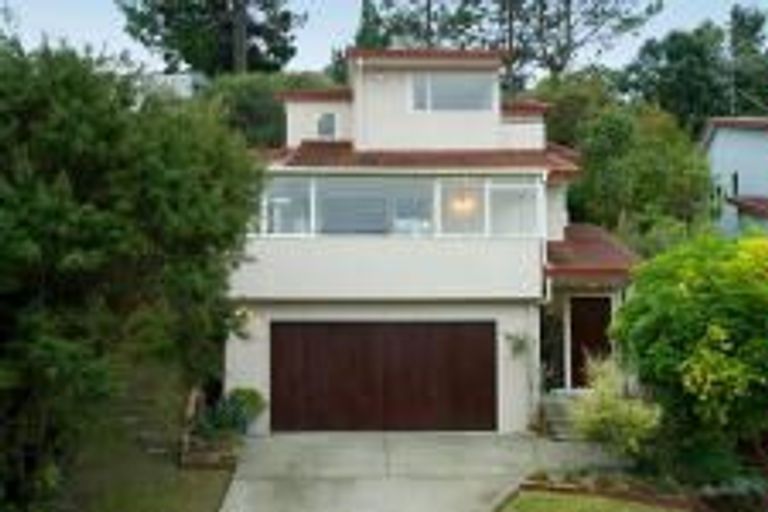 Photo of property in 23b Penguin Drive, Murrays Bay, Auckland, 0630