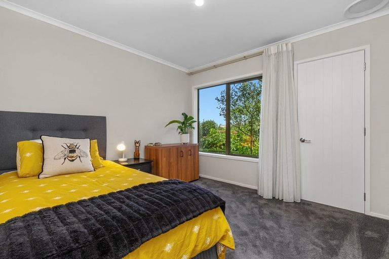 Photo of property in 69 Hillcrest Road, Hatfields Beach, Orewa, 0931