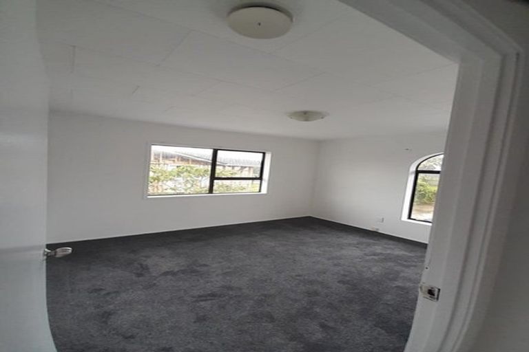 Photo of property in 30 Royal Road, Massey, Auckland, 0614