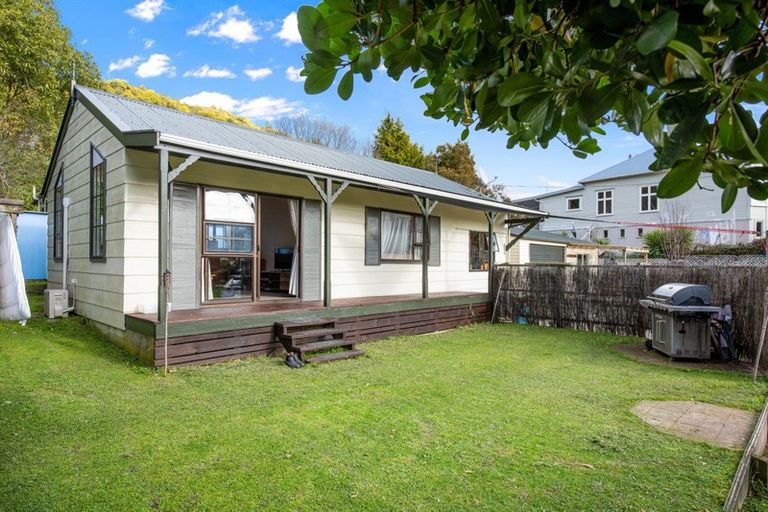 Photo of property in 62a Kent Street, Picton, 7220