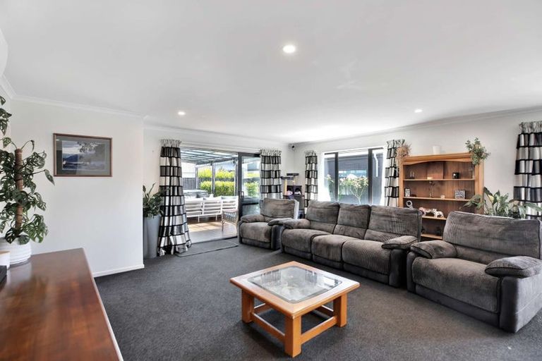 Photo of property in 28 Henrietta Street, Marshland, Christchurch, 8083
