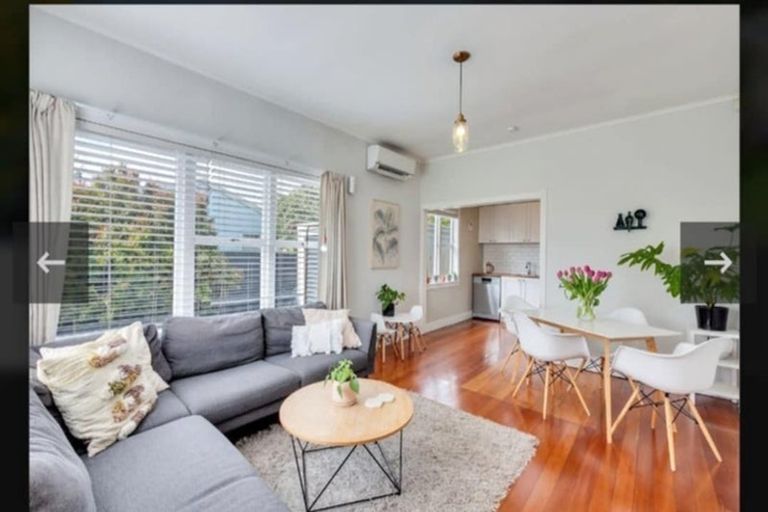 Photo of property in 2/24 Miller Road, Mangere Bridge, Auckland, 2022