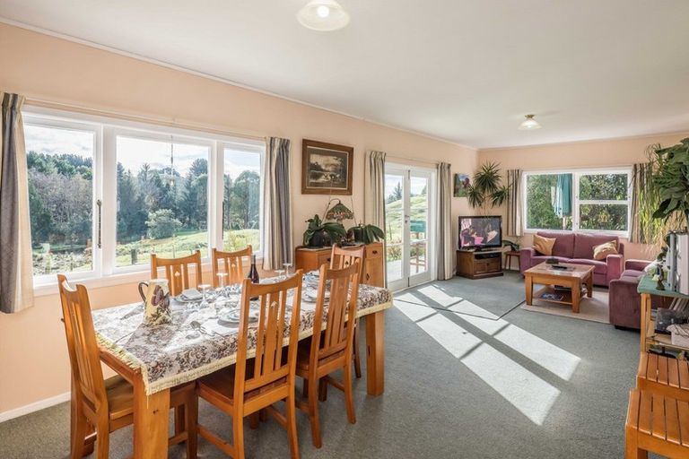 Photo of property in 25 Derham Road, Te Horo, Otaki, 5581