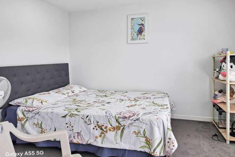 Photo of property in 62d Glendale Road, Glen Eden, Auckland, 0602