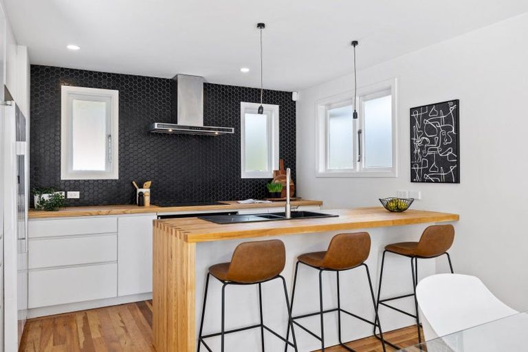 Photo of property in 34c Toru Street, Te Atatu Peninsula, Auckland, 0610