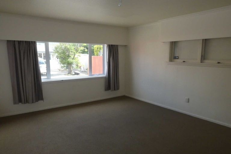 Photo of property in 8 Clonbern Place, Upper Riccarton, Christchurch, 8041