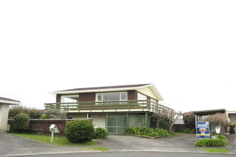 Photo of property in 23 Kellyville Heights, Merrilands, New Plymouth, 4312