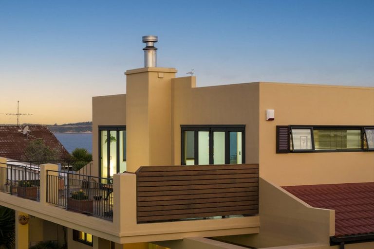 Photo of property in 31 Durness Place, Red Beach, 0932