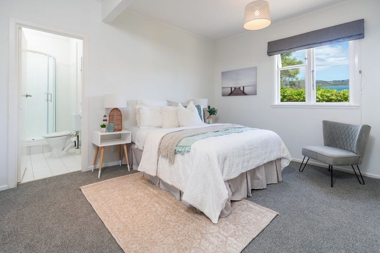 Photo of property in 84 Cluny Road, Plimmerton, Porirua, 5026