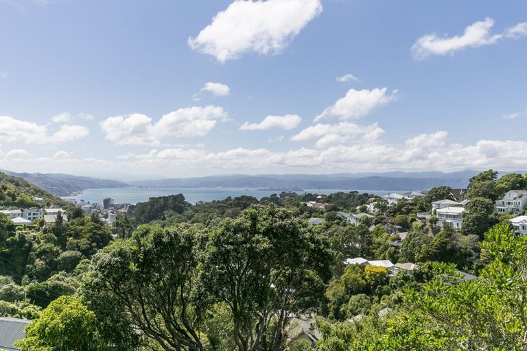 Photo of property in 5 Thorby Street, Northland, Wellington, 6012