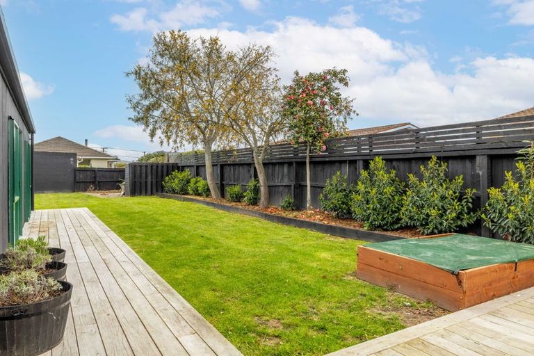 Photo of property in 3 Chilton Drive, Mairehau, Christchurch, 8052